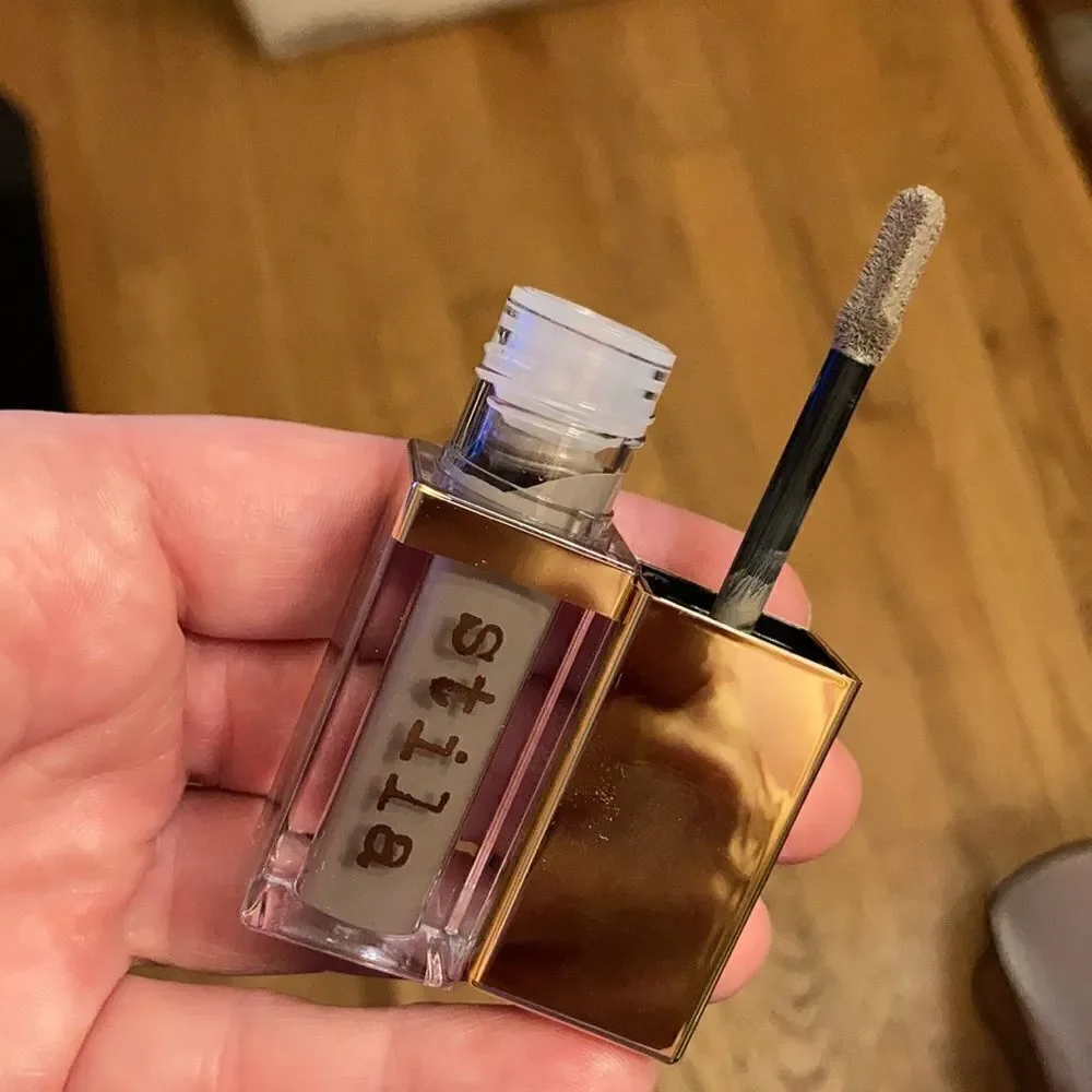 Stila Suede Shade Liquid Eyeshadow Smoky Silk